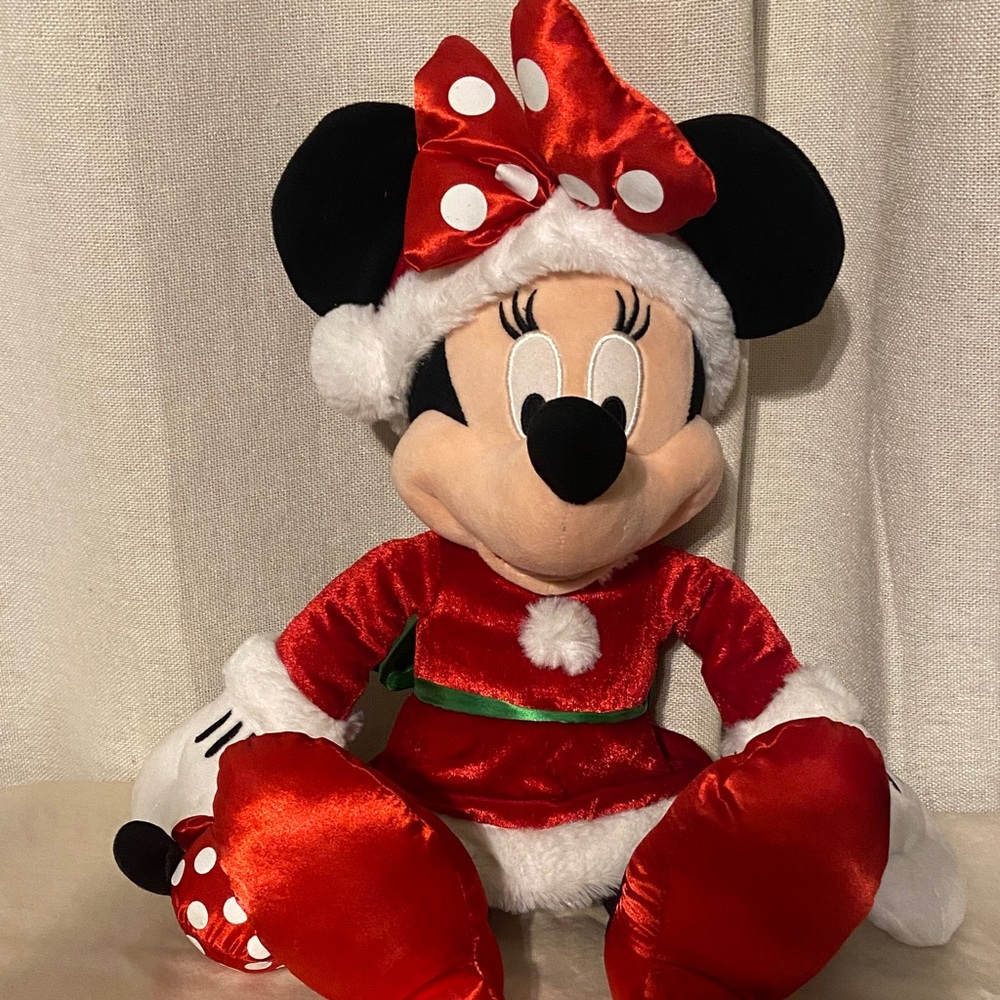Disney Parks Christmas Minnie Mouse Plush